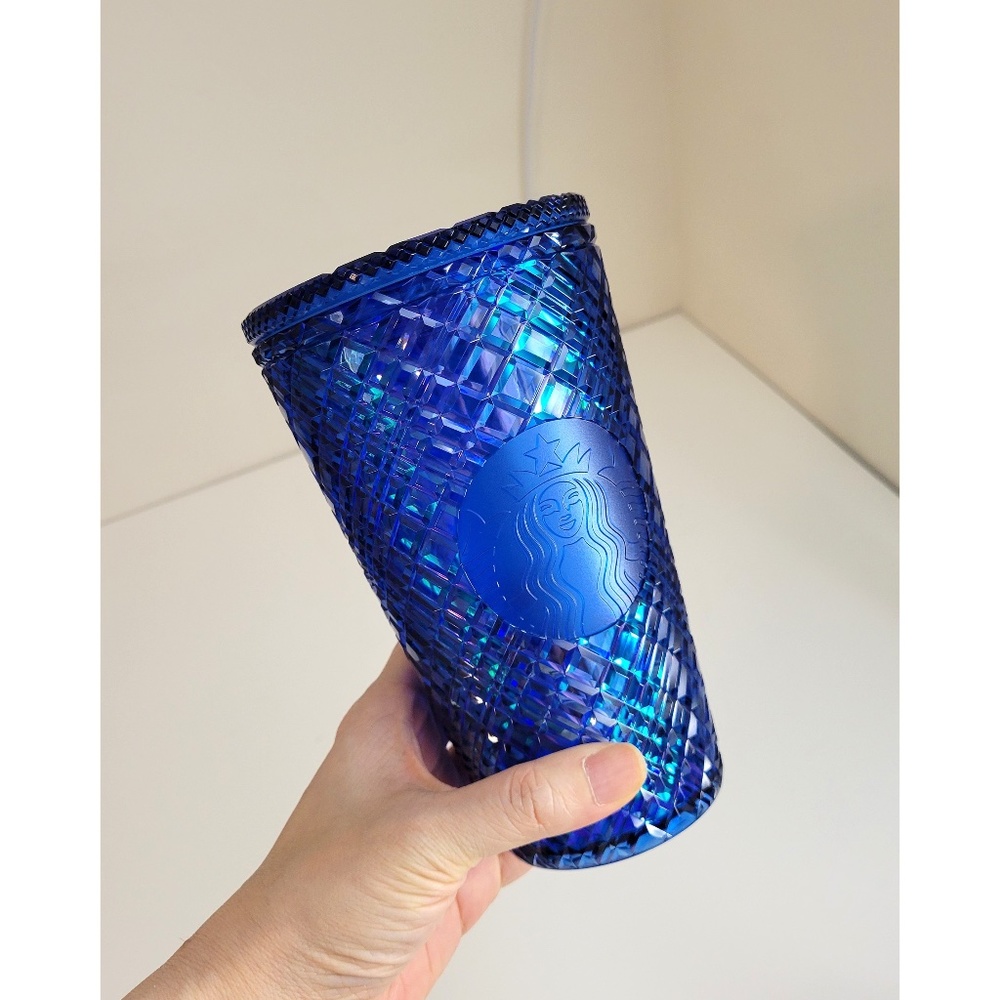 Starbucks 2022 Holiday Azure Blue Jeweled Grande 16 oz Tumbler Cup NO STRAW